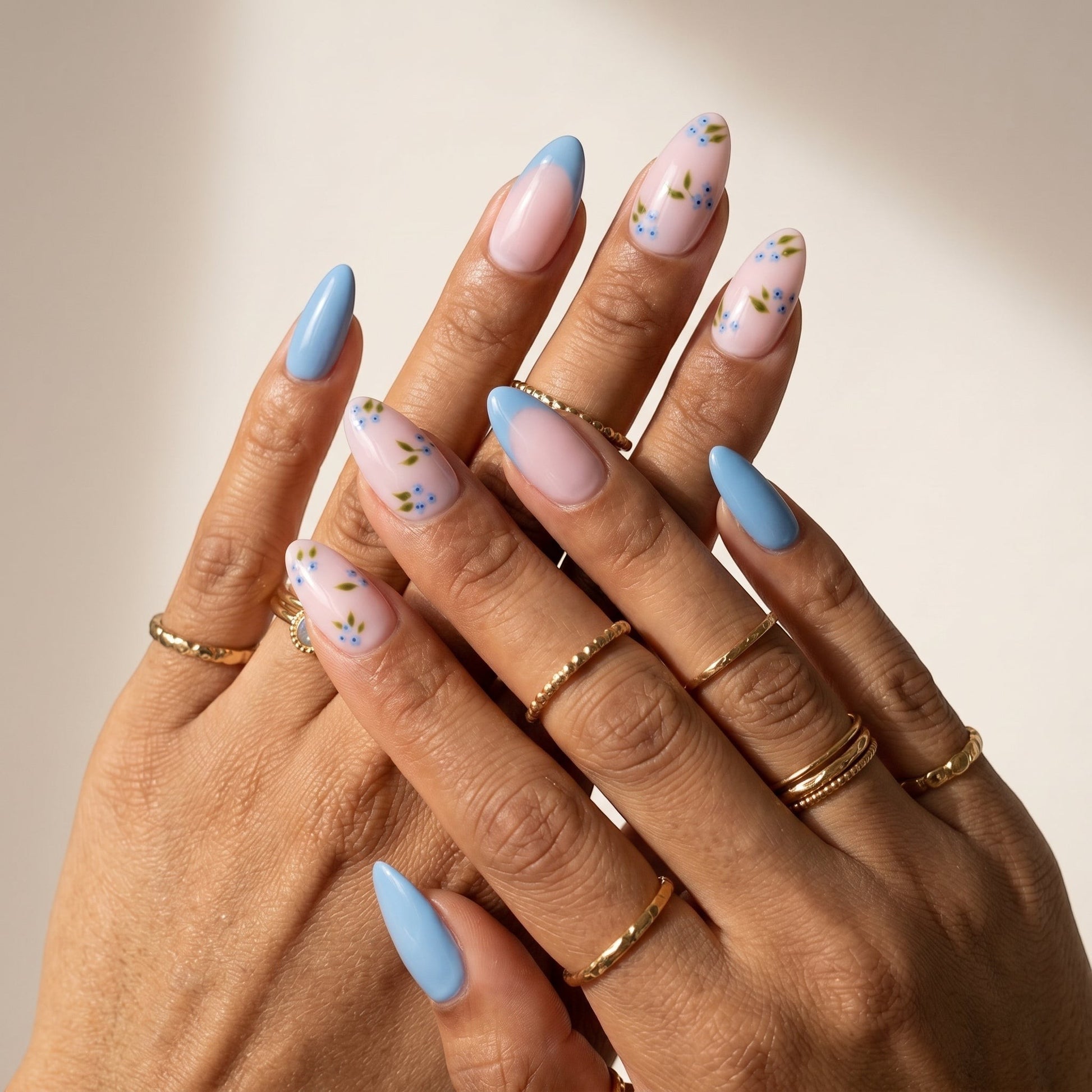 Cornflower Blue Ombré & Delicate Floral